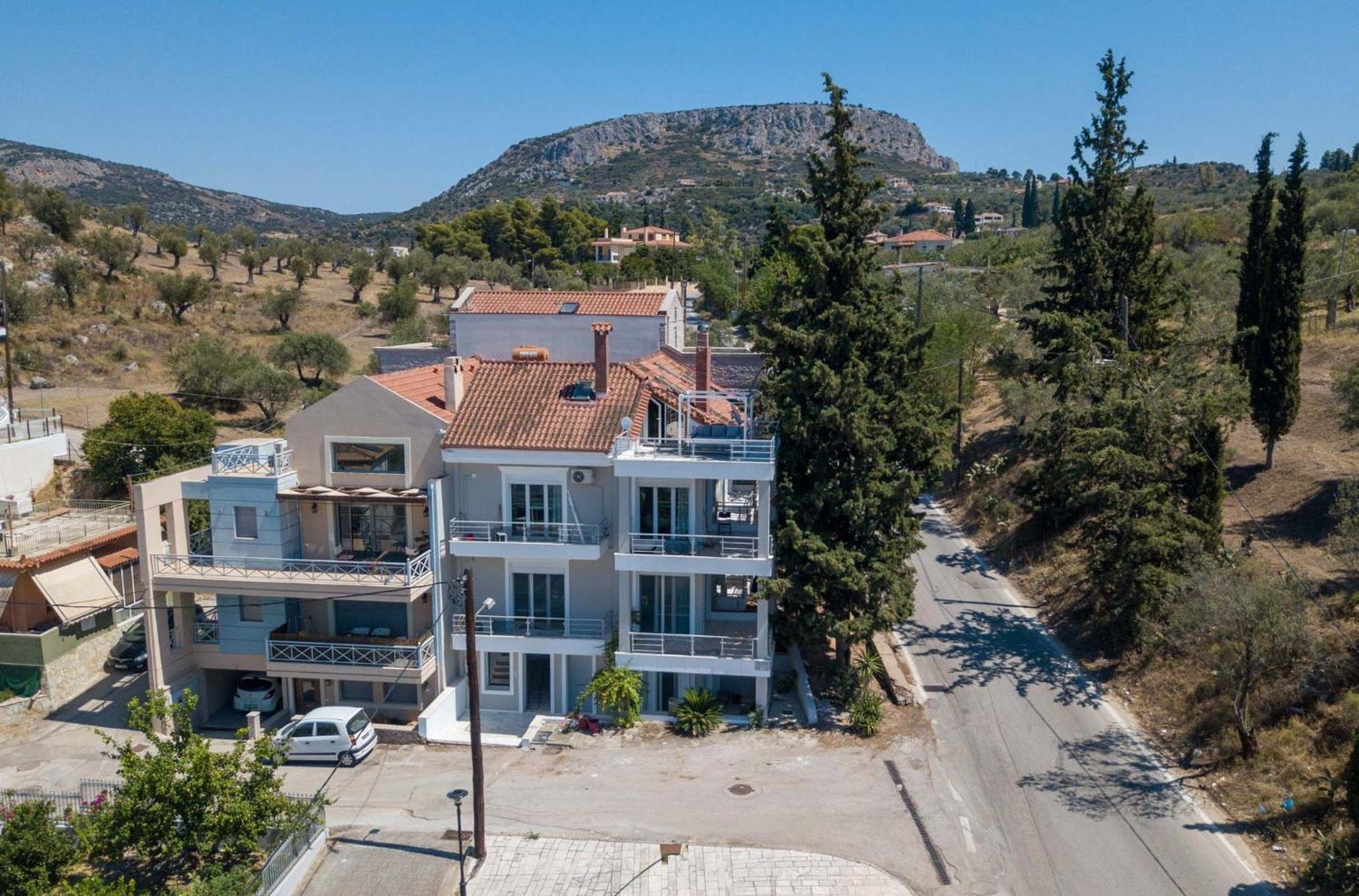 Bourtzi View Vila